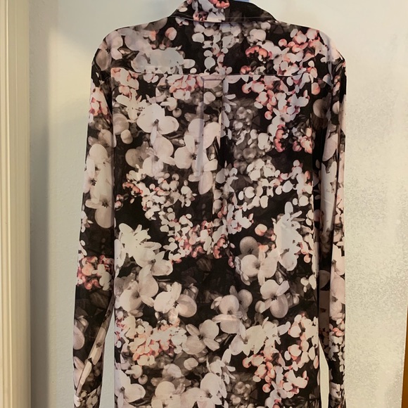 Banana Republic Blouse - Picture 4 of 6